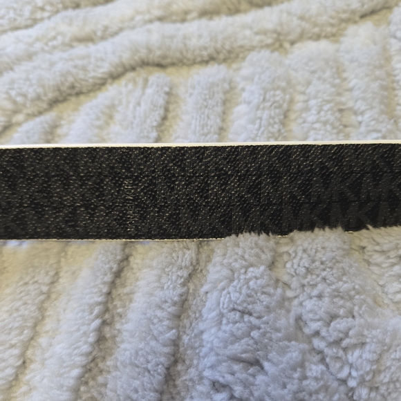 Michael Kors Reversible Black/White Belt for Women 40in Width 1.25 In NWOT - Picture 5 of 6